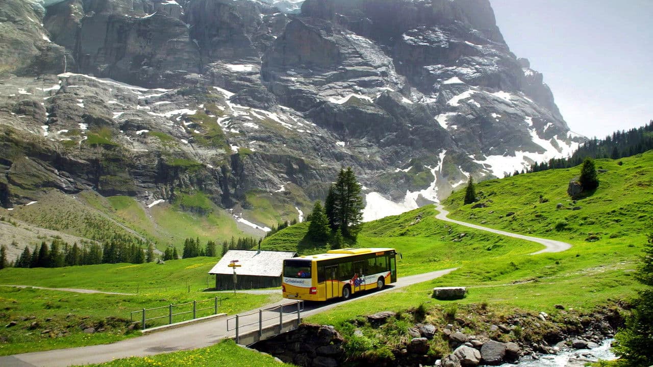 Mit dem Postauto durch die Schweiz