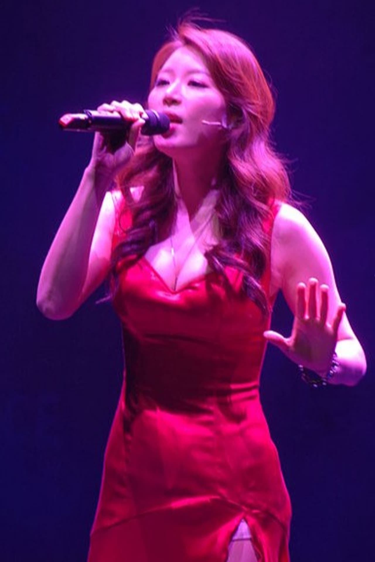 Lisa (Musical actress)