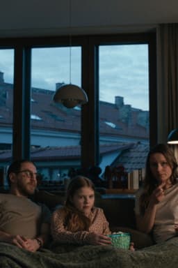 How to Divorce During the War