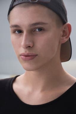 Владислав Миров