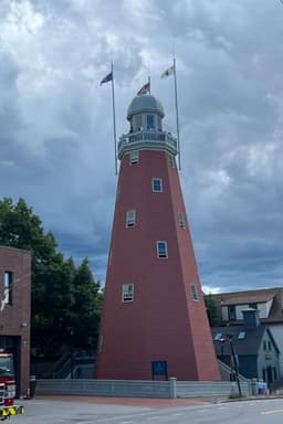 Obelisk: Portland in Love