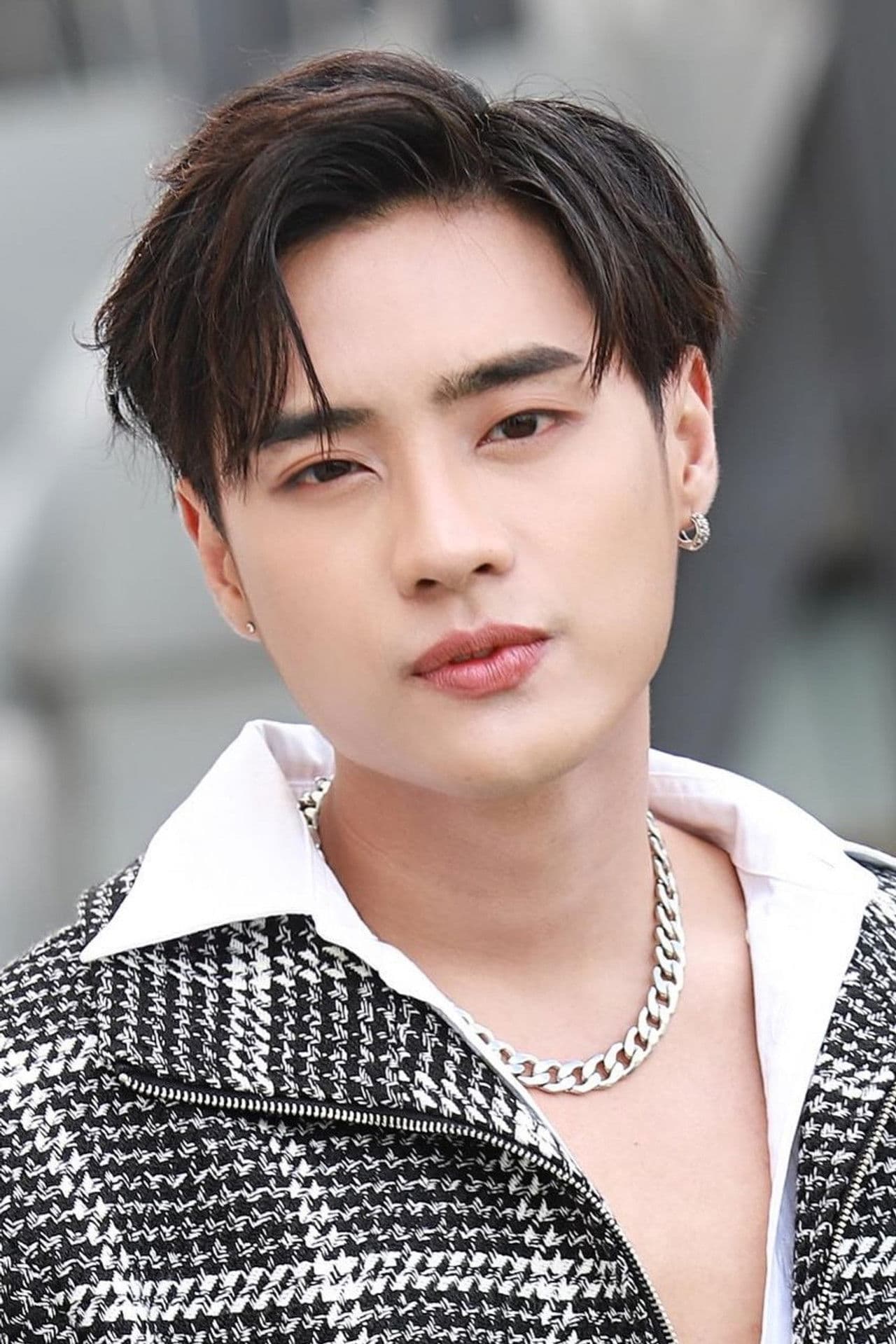 Bew Sitthikarn Akkarapolawat