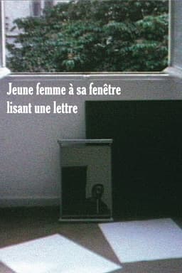 Jeune femme à sa fenêtre lisant une lettre