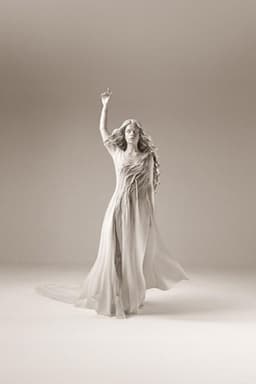 Davina Michelle: Higher in Ahoy