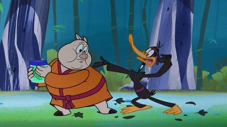 Crouching Porky, Hidden Daffy