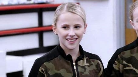 2 Jackets, 4 Dancers