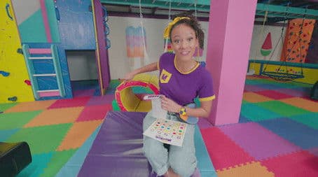 Meekah Colors A Rainbow