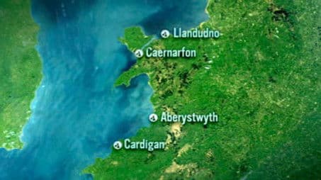 The Travellers Coast: Cardigan Bay To The Dee