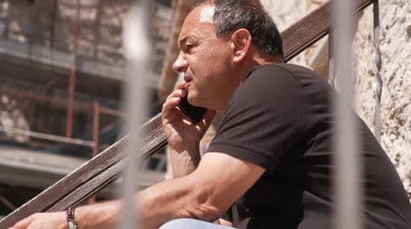 A mayor's fight for his global village