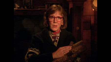 Log Lady Introduction - S02E13
