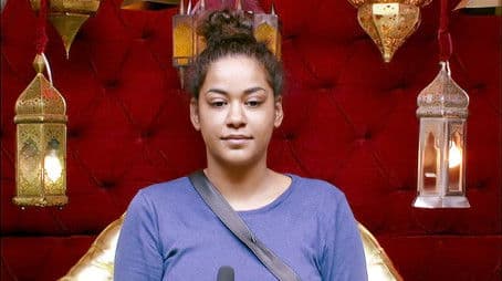 Mumaith Khan Leaves!