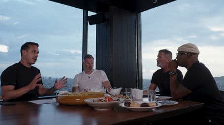 United v Liverpool Fallout & Gary and Carra Clash Again!