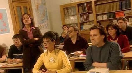 le bureau de Sylvie - le cours de vietnamien - les parrains d'adoption