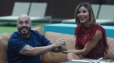 Y en la Recta Final, Agua Fluye