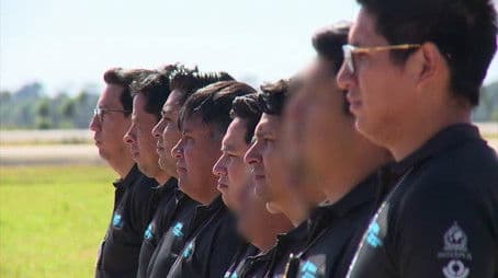 Illegal migrants cross a minefield