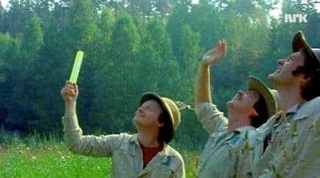 Hemmelige agenter. Fortelleren er Sulten. En slutt med smell i!