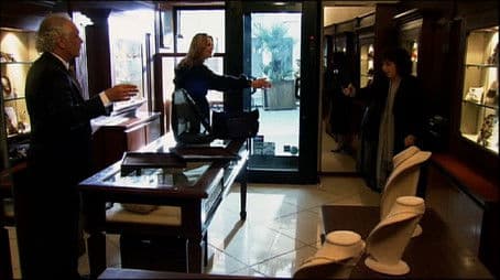 Dirty laundry / Losing your head