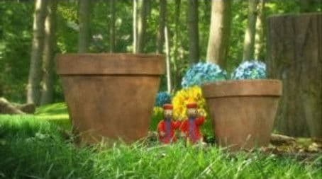 Makka Pakka Under Igglepiggle's Blanket