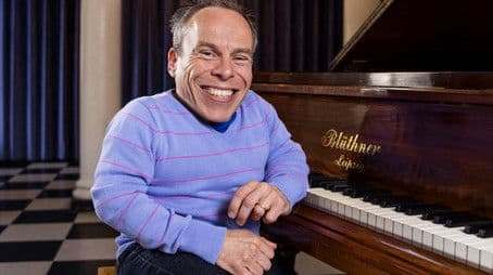 Warwick Davis