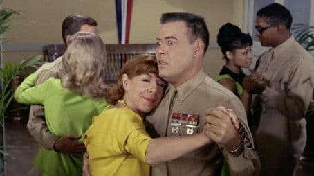 Segeant Carter Dates a Pyle