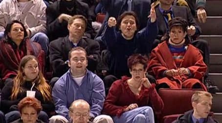 Au hockey - À la salle de bain 7 - Papa en prison