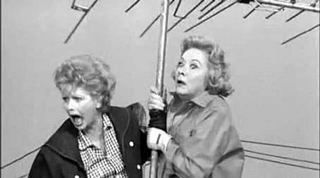 Lucy Puts Up a TV Antenna