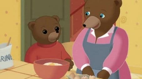 Petit Ours Brun aide maman