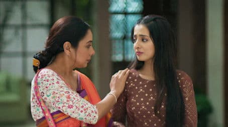 Anupama Stands with Prarthana