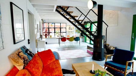 Who Lives in the Archipelago House?