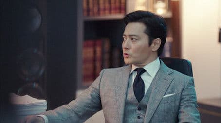 To capture a hyena, carrion has to be used as bait.