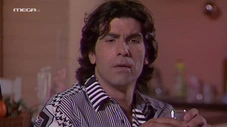 O erotas gennithike gia dyo