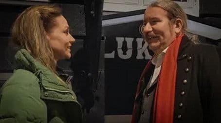 De rige bliver mobbet