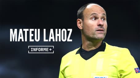 Mateu Lahoz, detrás del árbitro