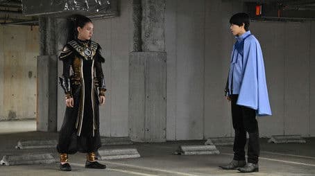 A Great King Is Here! A Puppet's Dilemma