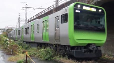 Yamanote Line: The Green Rotating Heart of Tokyo