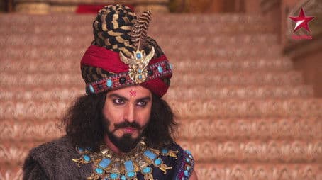 Shakuni lies to Dhritarashtra