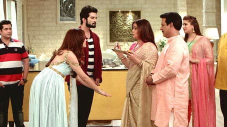 Surili Asks Rajni To Leave