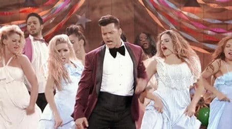 Ricky Martin vs. Kate Upton