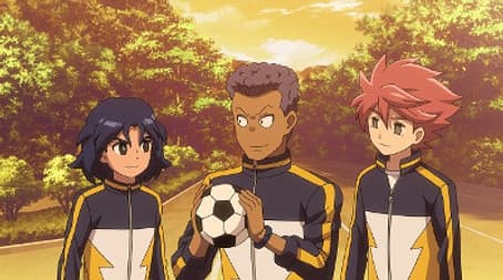 Gojin Stands on the Field