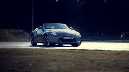 Nissan 370Z vs Hyundai Genesis, Mini JCW