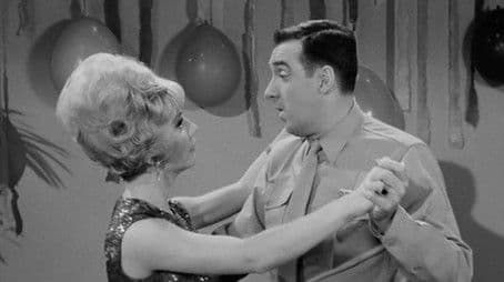 Gomer Dates a Movie Star