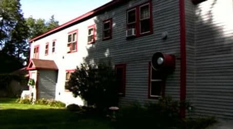 New Boston Inn / Gloria's House