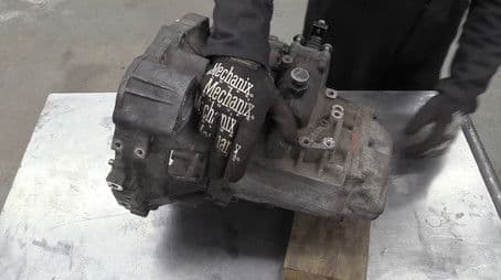 Howie Did It - Toyota E154F Gearbox Strip and Rebuild