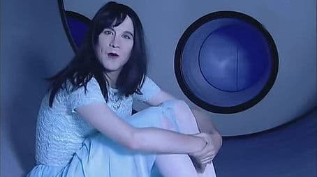 Presentado por Björk, Michel Gondry y Vicentín