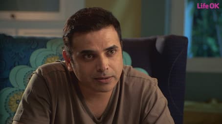 Samarth Slaps Sarika