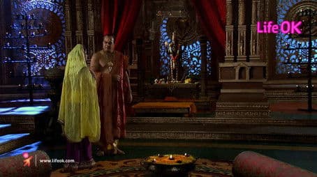 Lakshmi appears before Daksh