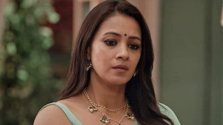 Gayatri Taunts Noina Over Tulsi