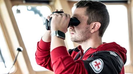 Sunken freighter: Eight men overboard