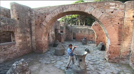 Viaggio tra i segreti e i tesori di Ostia Antica (seconda versione)