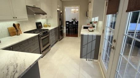 Construction Fore-Mom